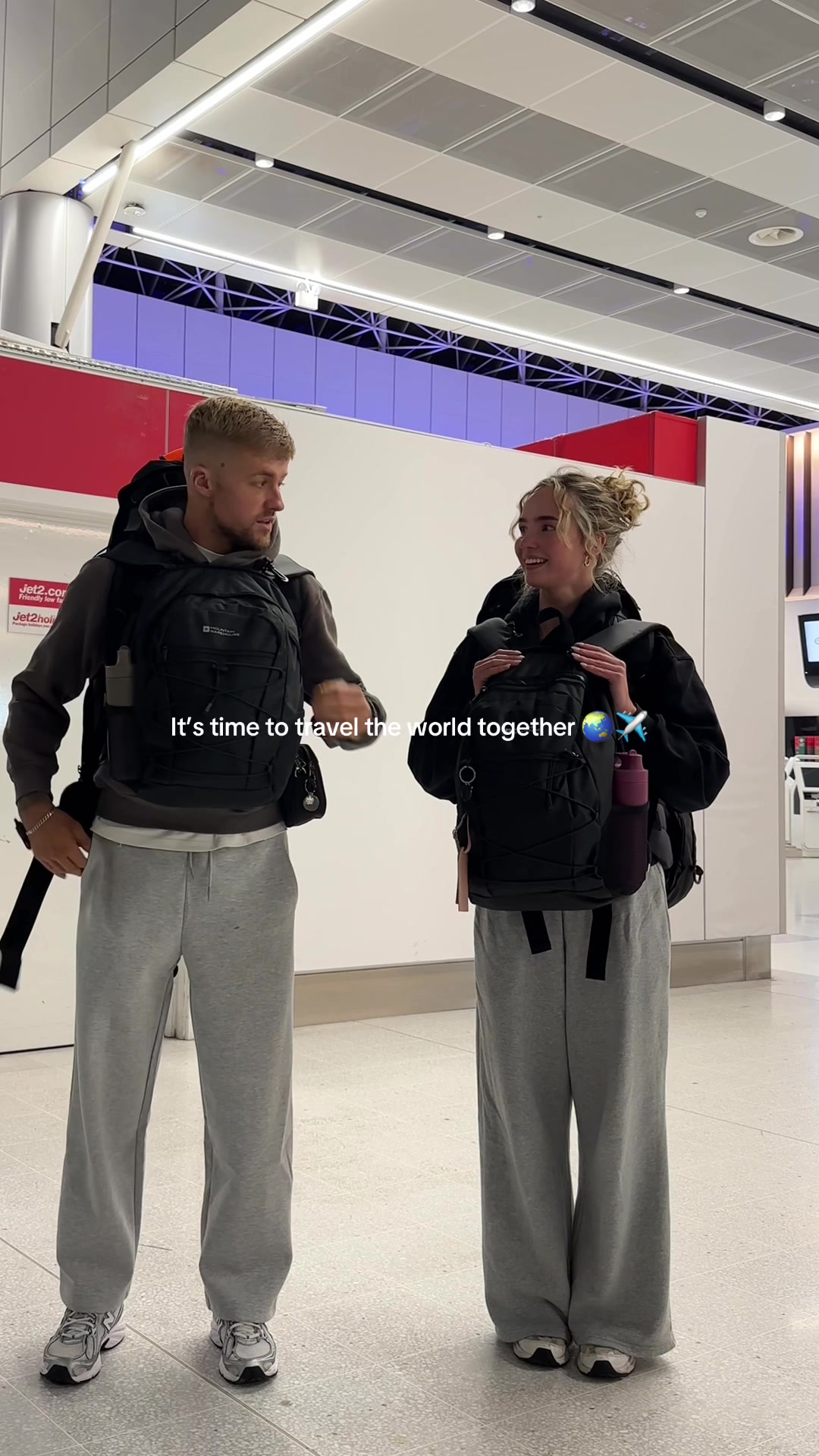6 months backpacking Asia & Australia here we come ✈️🌏 @bowleyscott #backpacking #SEAsia #Australia #traveltiktok #travelcouple 